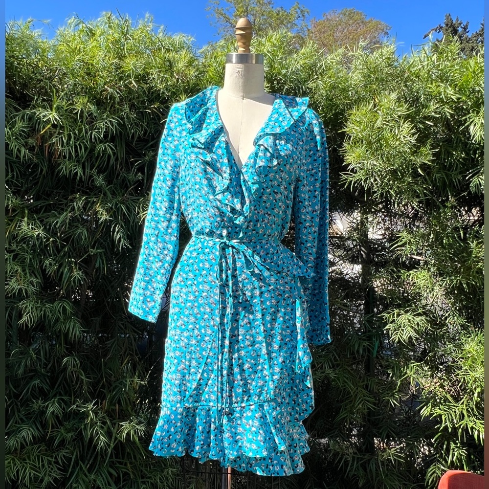 Veronica Beard dress, color blue with red and white flowers, size 8